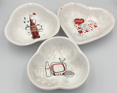 Coca-Cola 1906 フクロウ ピンバッジ 3 ADET ESKİ COCA-COLA TABAĞI | Başkent Müzayede