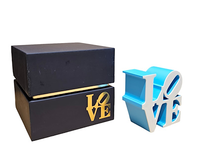 Robert Indiana imzalı tablo — 10×10 cm, 3.500 TL müzayede satışı
