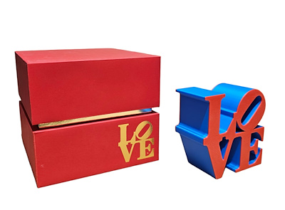 Robert Indiana imzalı tablo — 10×10 cm, 3.500 TL müzayede satışı