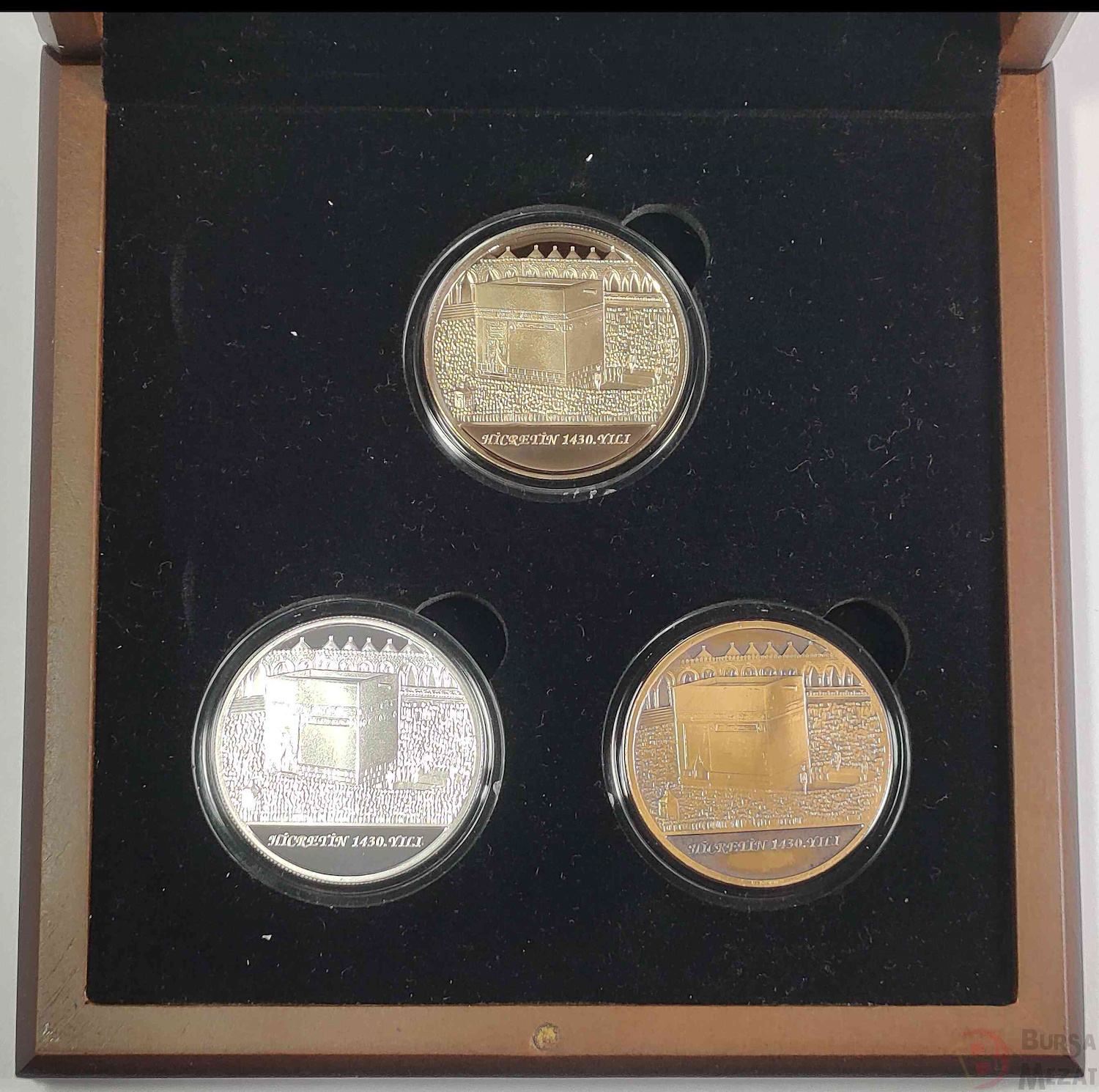 2010 YILI HİCRET'İN 1430. YILI DARPHANE ALTIN-GÜMÜŞ-BRONZ PARA