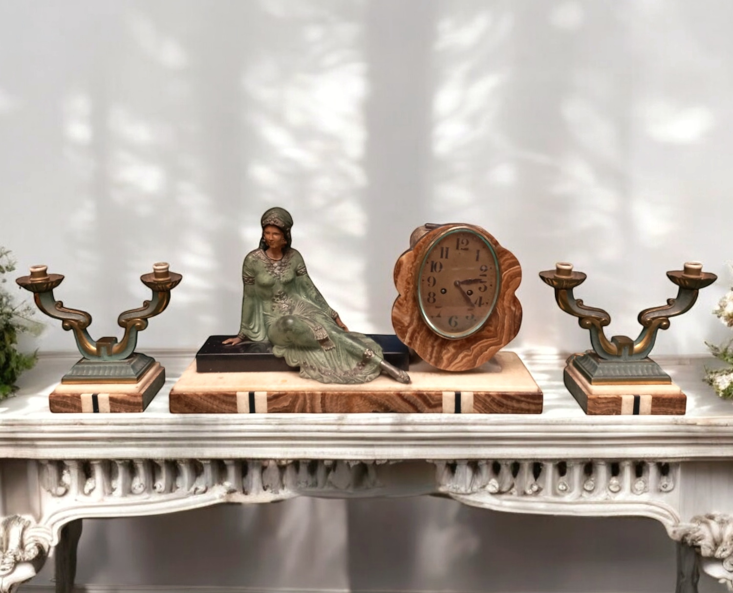 Antika Art Deco Saat Takımı -Mermer malzemeden kaide üzerinde