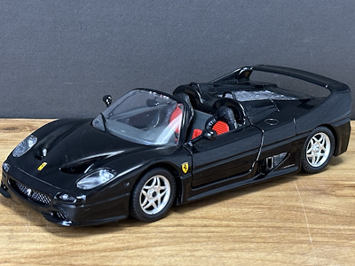 Burago Ferrari F50 (1995) 1:24 – Nadir İtalyan Metal Model Araba