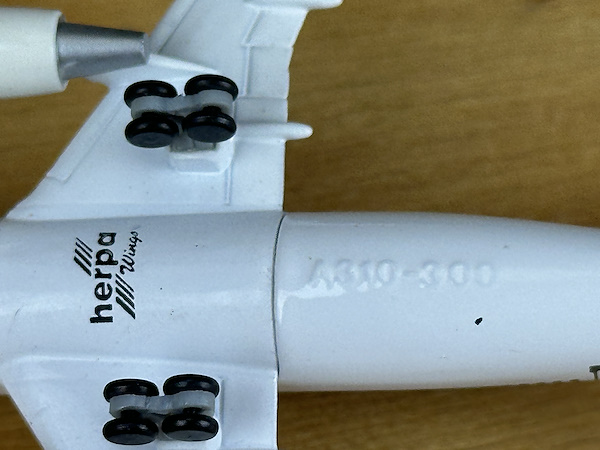 Herpa Wings Turkish Airlines Airbus A310-300 - Dalaman Diecast