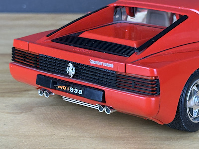 Burago - 1984 Ferrari Testarossa Die-cast Model Araba - İtalyan