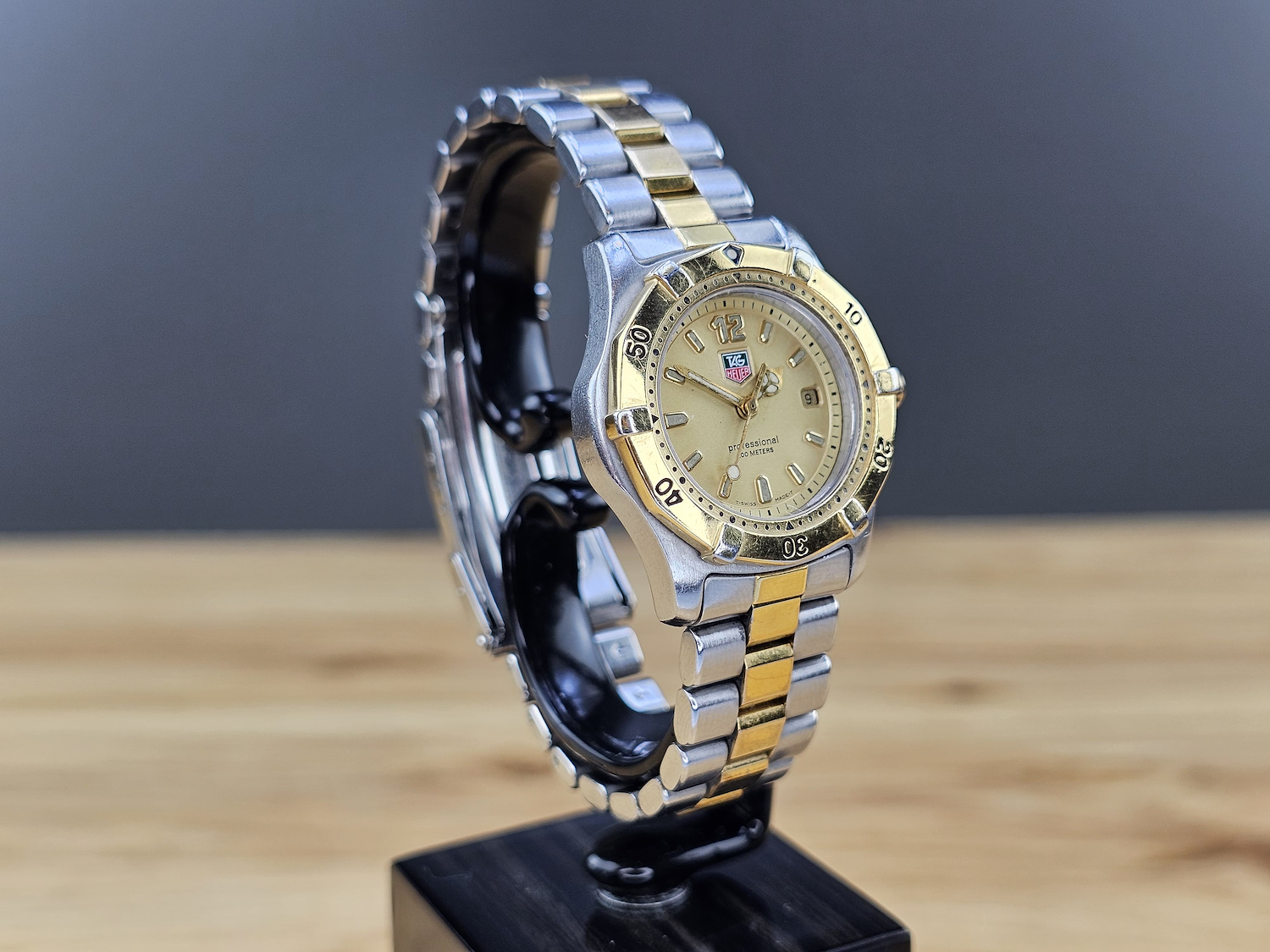 TAG Heuer Professional WK1321 Neo‑Vintage – 200 m Su Geçirmez, İki