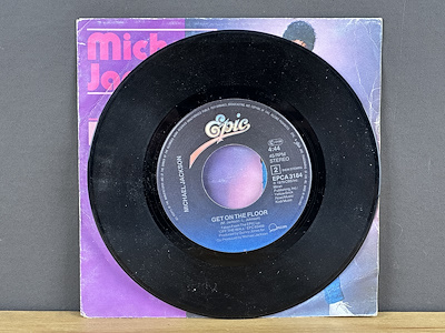 Beat It - Michael Jackson - 1982 - Single-Dunundunyasi.com - Beat