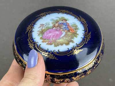 Limoges Castel Fragonard Sahneli Kobalt Mavi 22 Ayar Altın Varaklı