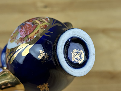 Limoges Castel Fragonard Sahneli Kobalt Mavi 22 Ayar Altın Varaklı