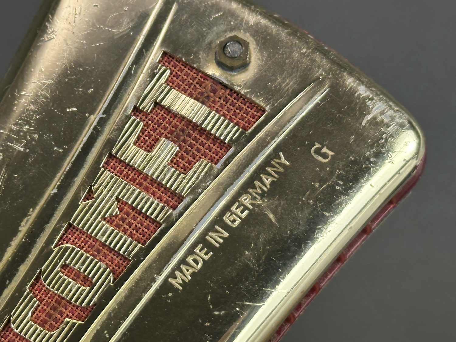 Hohner Comet C/G Çift Taraflı Tremolo Mızıka – Kavisli Mid‑century