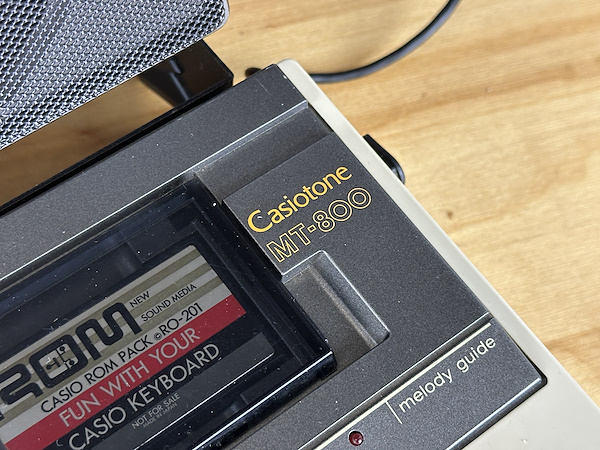 Casio MT-800 Vintage Synthesizer: 80'lerin ROM Pack'li Efsane