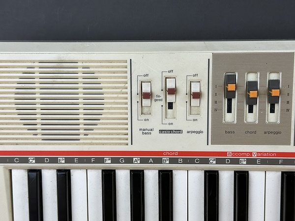 Vintage Casio MT-65 - 1983-Dunundunyasi.com - Casio MT-65, ünlü