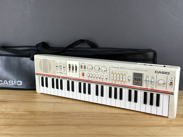Vintage Casio MT-65 - 1983-Dunundunyasi.com - Casio MT-65, ünlü