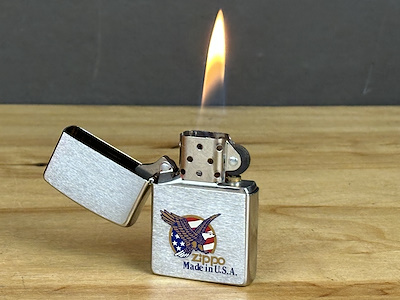 Zippo 205 American Eagle Emblem – 1996 Tarih Kodlu, Brushed Chrome