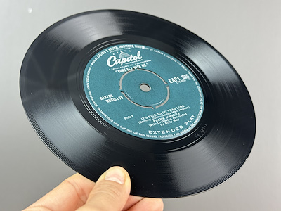 Frank Sinatra ile Müzikal Bir Dünya Turu: Come Fly With Me - 1958 Frank Sinatra ile Müzikal Bir Dünya Turu: Come Fly With Me - 1958