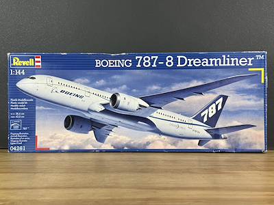 Almanya Üretim Revell Boeing 787-8 Dreamliner 1:144 Ölçekli