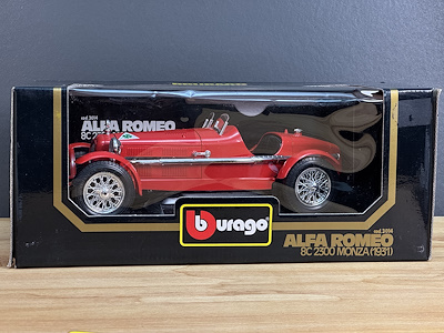 İtalyan Üretim Bburago İmzalı - Alfa Romeo 8C 2300 Monza (1931)- 1