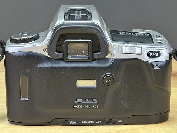 Minolta Japon Üretim - Dynax 505si Super AF Zoom 75-300mm Lensli