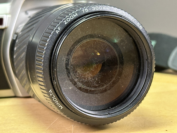 Minolta Japon Üretim - Dynax 505si Super AF Zoom 75-300mm Lensli
