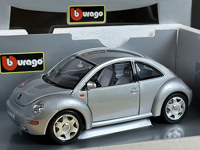 Volkswagen New Beetle - Bburago İtalyan Üretim - Diecast Model