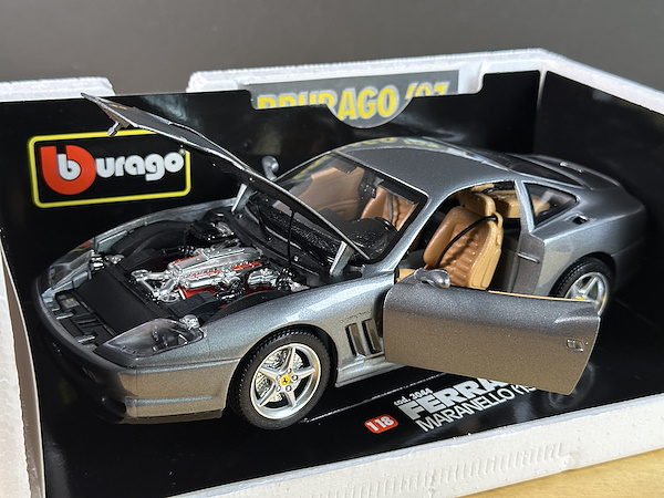 Ferrari 550 Maranello (1996) - Bburago Diamonds Serisi İtalyan