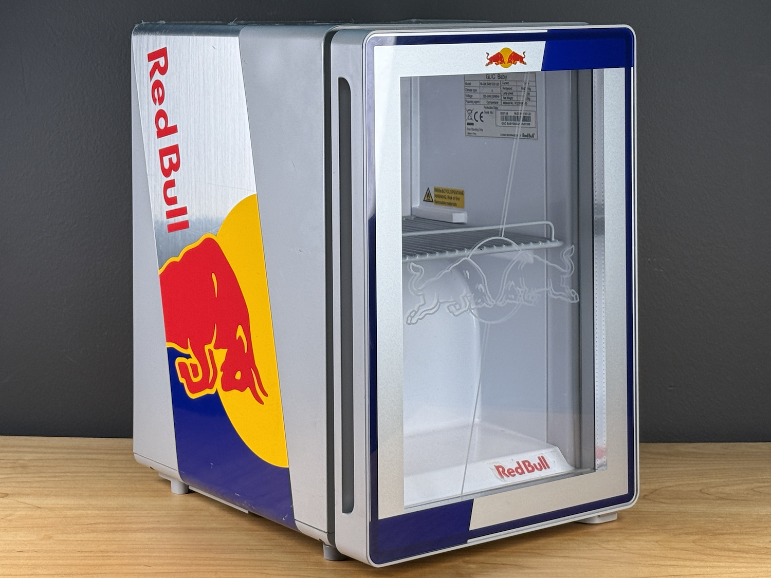 Red Bull - GDC Baby - Cam Kapaklı LED Aydınlatmalı Mini Buzdolabı