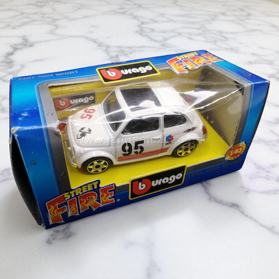 Bburago Street Fire – Fiat 500 Sport (1/43)-• Model Türü: Araba