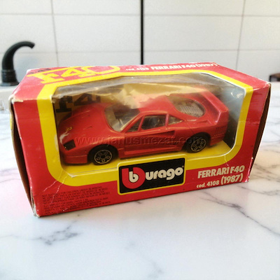 Bburago – Ferrari F40 (1987) (1/43)-Model Türü: Araba Marka