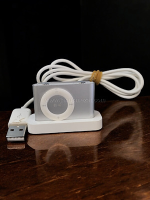 Apple iPod Shuffle (2. Nesil) ve Dock – ABD/Çin, 2006-2009-Malzeme