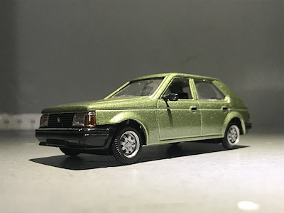 IXO – Tofaş Şahin/131 5 Kapı, Açık Metalik Yeşil, 1:43 Diecast