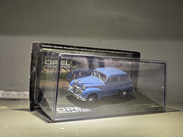 Opel Collection '51 Olympia, Mavi, 1:43 Diecast Model Araç – Kutu