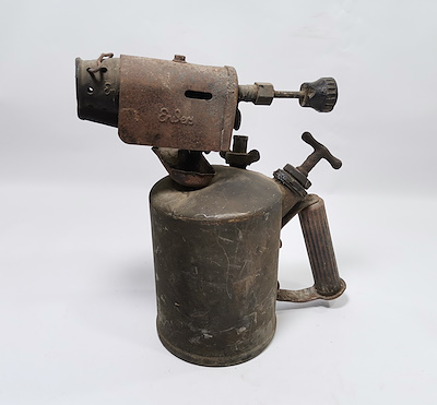ANTİKA PÜRMÜZ-1930-40lardan antika pürmüz. Yükseklik: 26cm | Ege