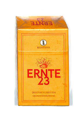 ernte 23 cigarettes advertising, tobacco, cigarettes, advert for Reemtsma cigarettes, from the magazine "Hoeren und Sehen", Nr. 14, 7.4.1973, Germany, Additional-Rights-Clearences-Not Available Stock Photo Ernte 23 West German cigarette